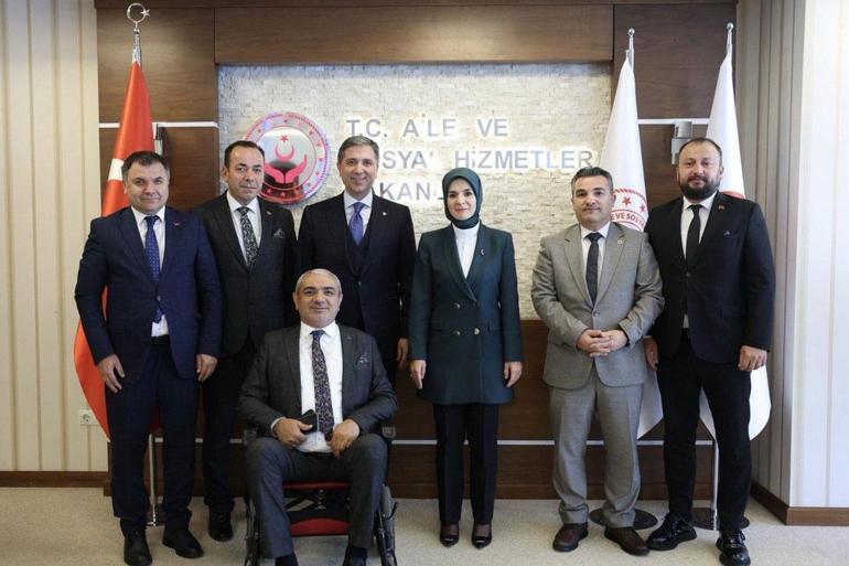 Bakan Göktaş, AK Parti Genel Başkan Yardımcısı Sırakaya ve beraberindeki heyetle bir araya geldi