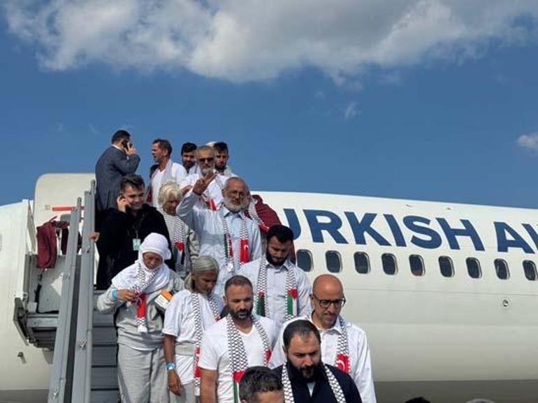 Son dakika: Özgürlük Filosu Koalisyonundaki 18i Türk 94 aktivist İstanbula geldi