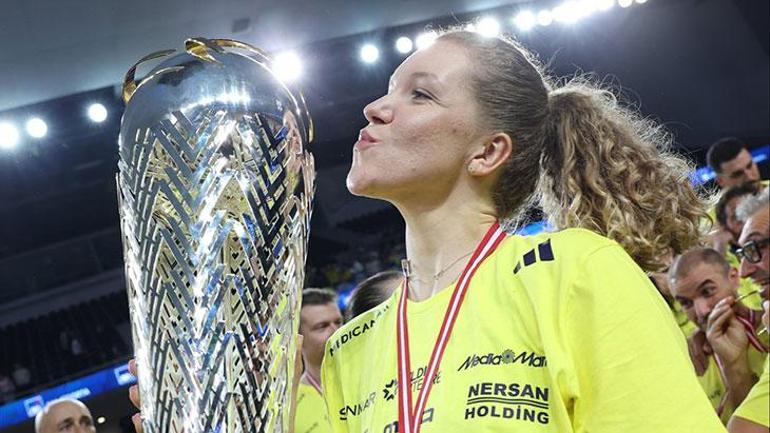 Fenerbahçede Agnieszka Korneluk atmosfere hayran kaldı: Dışarda bizi bekliyorlardı