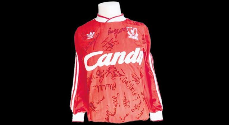 Asla yalnız yürümediğimiz o şehir Liverpool