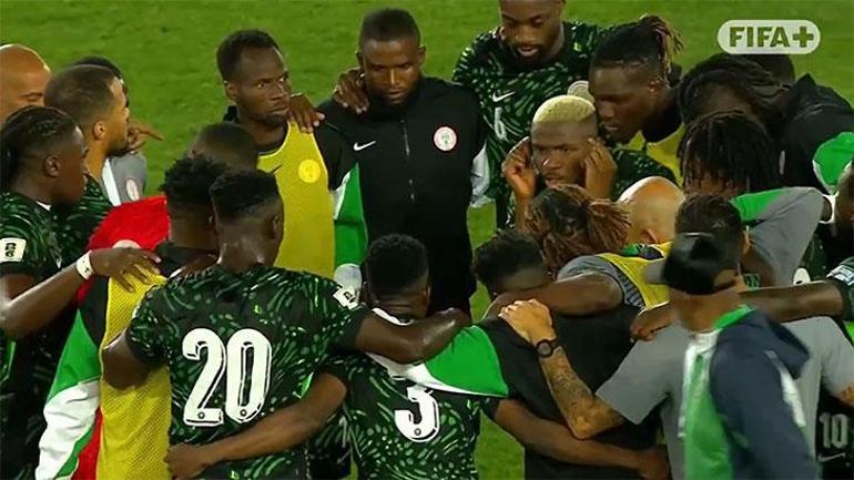 Nijeryada Osimhen tüm takımı topladı, Dünya Kupası için uyardı