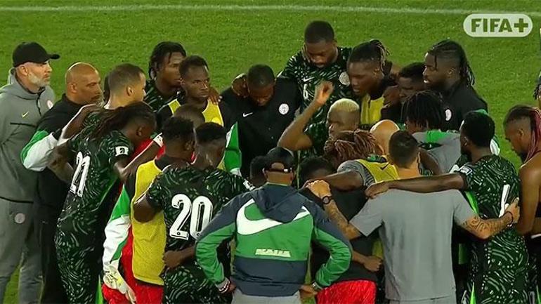 Nijeryada Osimhen tüm takımı topladı, Dünya Kupası için uyardı