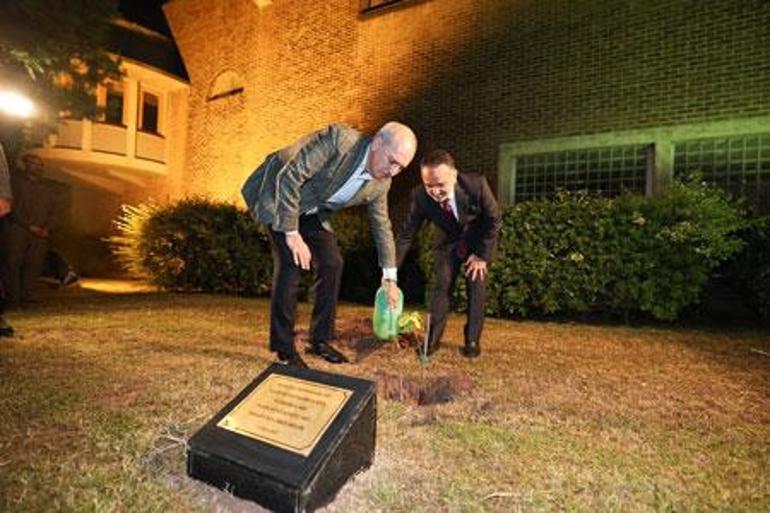 TBMM Başkanı Kurtulmuş, Türkiyenin İslamabad Büyükelçiliğini ziyaret etti