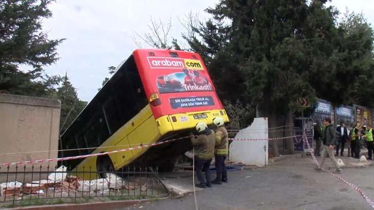 Son dakika... Üsküdarda İETT otobüsü kaza yaptı Bölgeye çok sayıda ekip sevk edildi