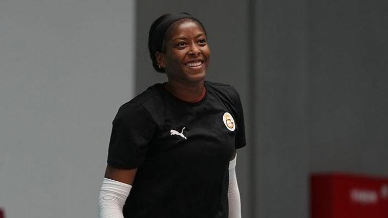 Myriam Sylladan Ebrar Karakurt ve Vargas sözleri Galatasaray tek kelimeyle ateşli