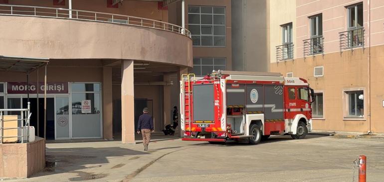 Çorlu Devlet Hastanesi’nde elektrik paneli patladı: Zemin kat dumanla kaplandı
