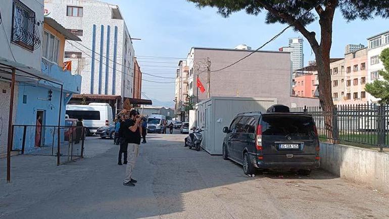 İzmir’de genç kadın eski eşi tarafından sokak ortasında katledildi