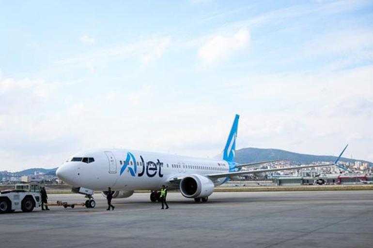 AJetin Boeing 737-8 MAX tipi fabrika çıkışlı 5. uçağı İstanbula geldi