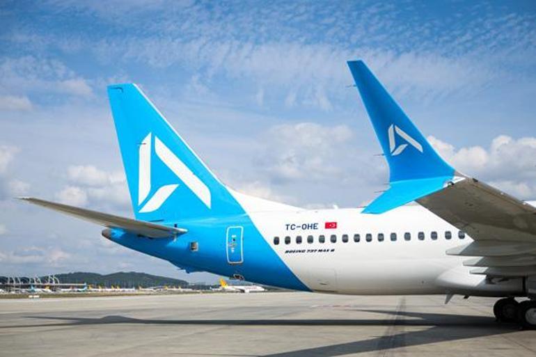 AJetin Boeing 737-8 MAX tipi fabrika çıkışlı 5. uçağı İstanbula geldi