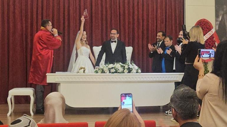 Milliyet.com.trnin mutlu günü Melek ve Demirhan evlendi