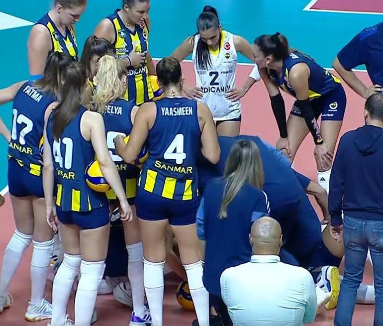 Fenerbahçede Melissa Vargas yerde kaldı Canlı yayına yansıdı
