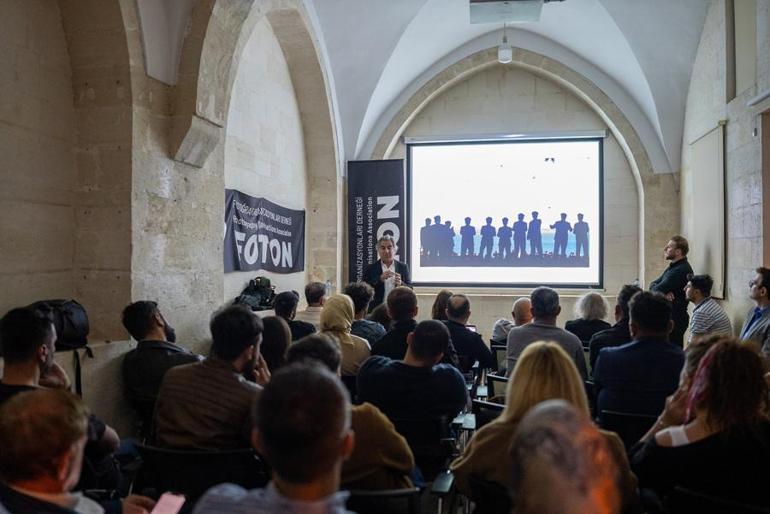Mardin Kültür Yolu Festivali, konser ve etkinliklerle sürüyor Bengü sahneye çıktı