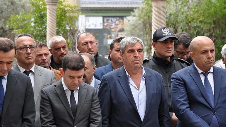 Düğün yolunda feci son Genç memur Mehmet Karaca son yolculuğuna uğurlandı