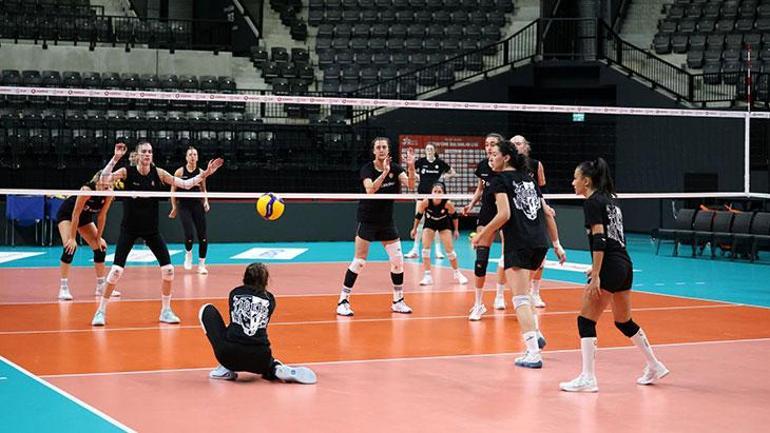 Eczacıbaşı kaptanı Simge Aköz, VakıfBank öncesi iddialı konuştu: Hedefimiz net