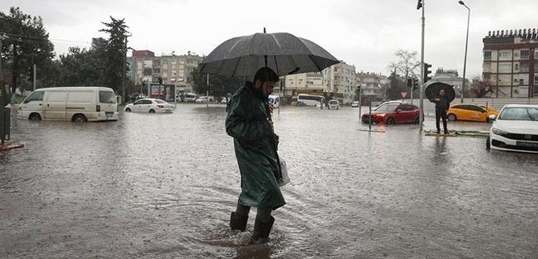 Meteoroloji saat vererek uyardı: Yarına dikkat Ani sel, su baskını, yıldırım...