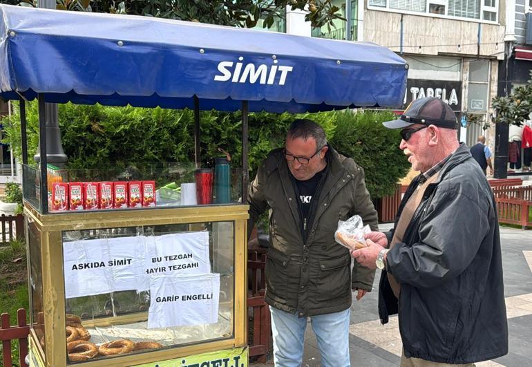 Engelli simitçiden yürek ısıtan iyilik: Parası olana da olmayana da simit veriyorum