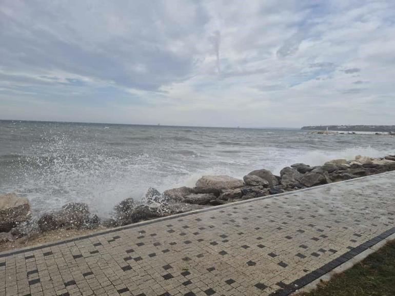Son dakika... Meteorolojiden 10 ilde sarı alarm AKOM saat verdi: İstanbula uyarı üstüne uyarı