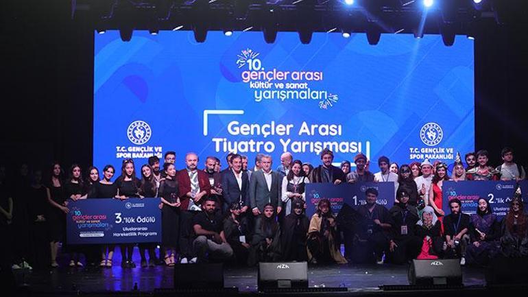 Genç oyuncular Aspendos Antik Tiyatrosunda sahne aldı Gençlik ve Spor Bakanı Osman Aşkın Bak: 34 bin 541 genç sanatçımız başvurdu