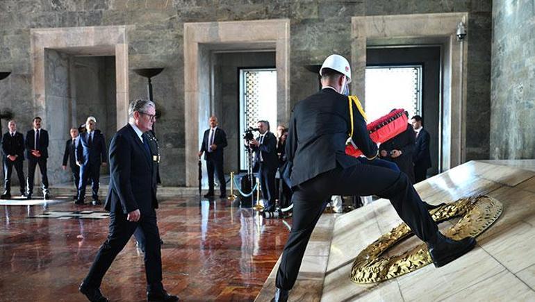 Ankaraya gelen İngiltere Başbakanı Starmerden TUSAŞa ziyaret KAAN hakkında bilgi aldı