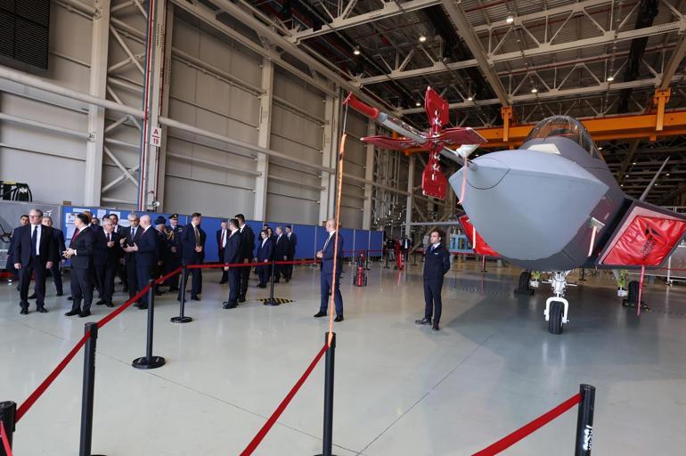 Ankaraya gelen İngiltere Başbakanı Starmerden TUSAŞa ziyaret KAAN hakkında bilgi aldı