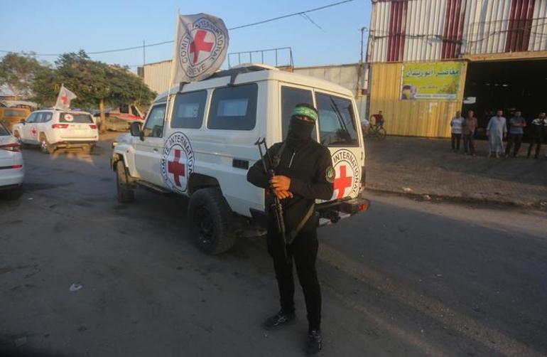 Gazzede ateşkes kapsamında yeni gelişme: Kassam Tugayları, 2 İsrailli esirin cesedini teslim etti