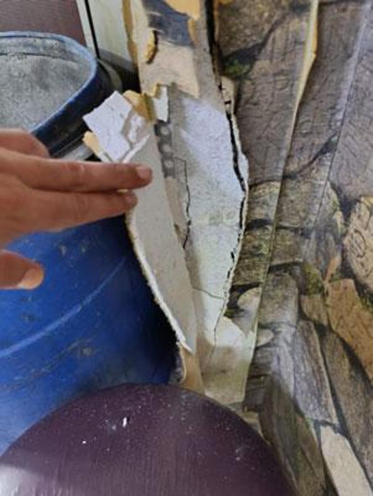 Gebze’de bir binada daha büyük panik Kolonları çatlayan bina tahliye edildi