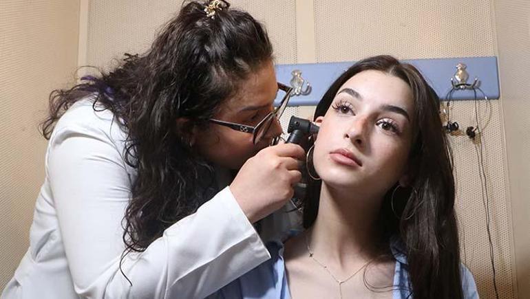 Yanlış ilaç nedeniyle işitme kaybı yaşadı Selen, tedavi olduğu hastanede artık doktor