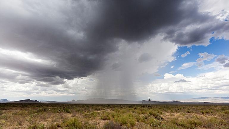6908a2503b681ccda51374e9 Hava zehir gibi! Bulutlara karışım püskürttüler ama çare olmadı: 'Yaz-kış perişanız'