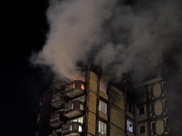 690a85d7af6c89f5a1fb3d58 Bosna Hersek'te huzurevinde yangın faciası! Çok sayıda ölü ve yaralı var