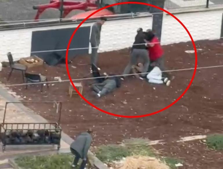 690b0c2faf6c89f5a1fb3f4c Diyarbakır’da kasap dükkanında kanlı hesaplaşma! 2 ölü, 2 yaralı: Görüntüler ortaya çıktı