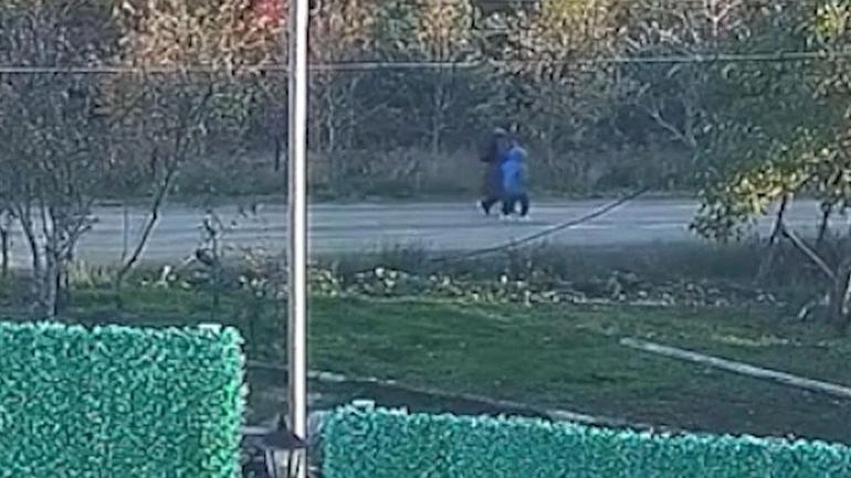 690b3d5a36206bb89d508be9 Kayıp anne ile oğlunun son görüntüsü! 3 gündür her yerde aranıyorlar