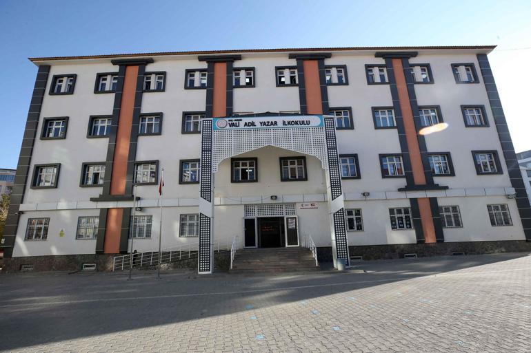 690c4732f673ab5ac3670009 Muş'ta 'eşi benzeri' olmayan ilkokul! Öğretmenler öğrencileri ayırt edemiyor