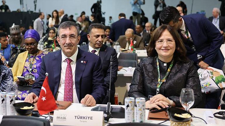 Cumhurbaşkanı Yardımcısı Yılmaz: Türkiye COP31'e ev sahipliği için adaylık sürecini başlatmıştır. 2 Cumhurbaşkanı Yardımcısı Yılmaz: Türkiye COP31'e ev sahipliği adaylığını ifade etmiştir