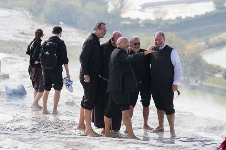 690df66136206bb89d509e34 Papa 14. Leo'nun Türkiye ziyareti öncesi Vatikan heyeti, Denizli'ye geldi