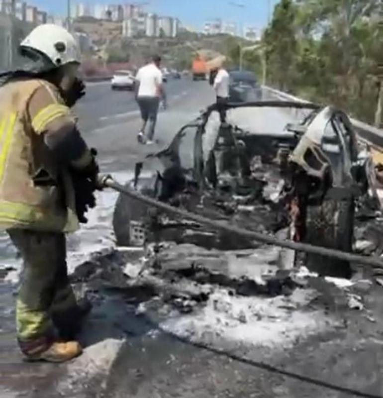 690efc0fb825a93f990105e9 18 milyonluk Porsche alev aldı! Canını zor kurtardı