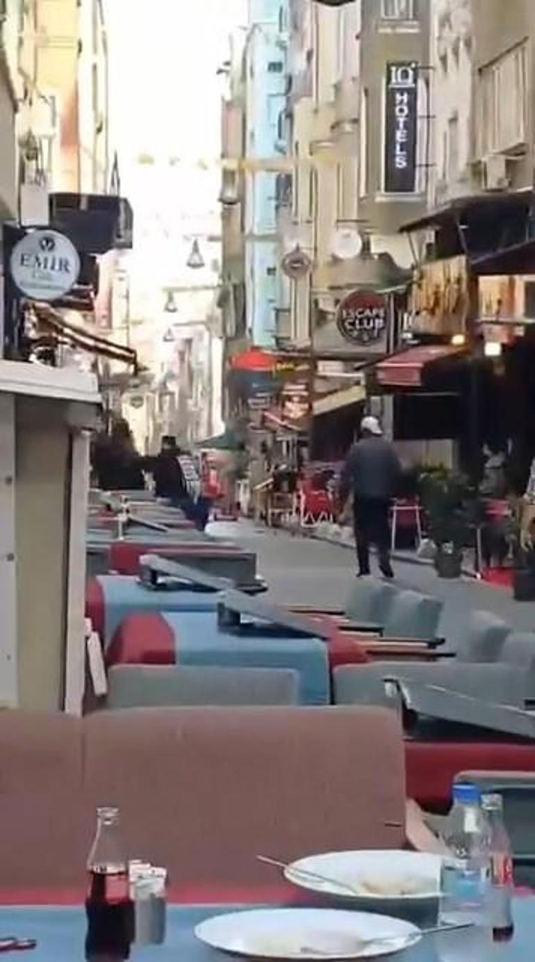 690f210cb825a93f990106ee İstiklal Caddesi'nde silahlı kavga! 2 yaralı