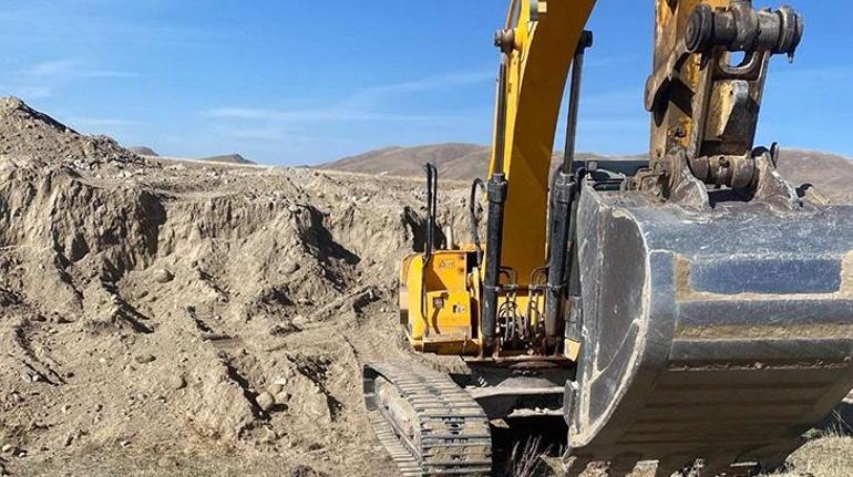 690f5572b825a93f99010853 Barakanın altında inanılmaz keşif! Defineciler ortaya çıkardı