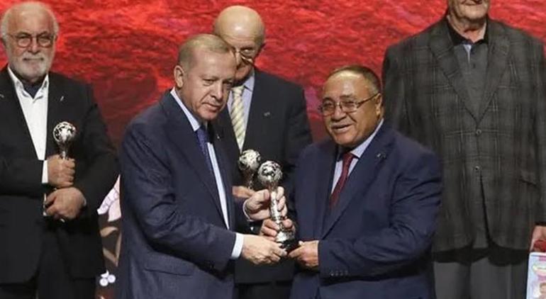 690fa800f673ab5ac3670b83 'UNESCO Yaşayan İnsan Hazinesi' ünvanlı 'Davulun efsanesi' Adem Göçer vefat etti