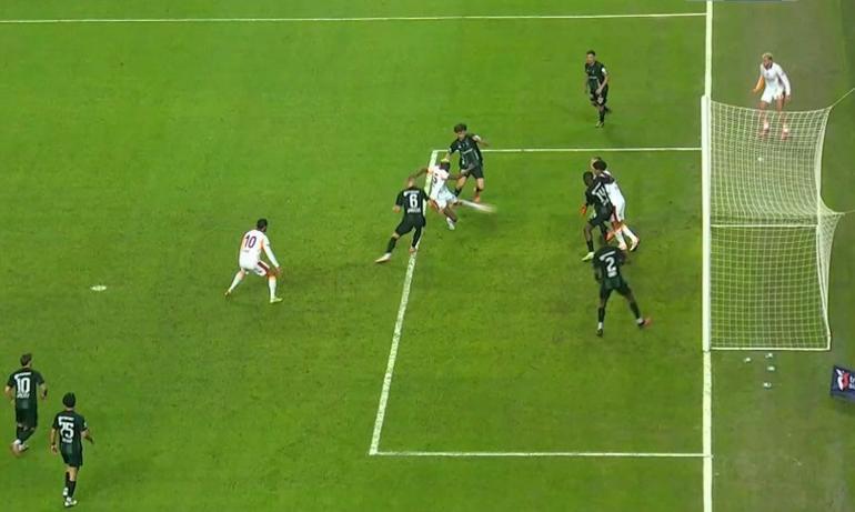 Kocaelispor-Galatasaray ve Fenerbahçe-Kayserispor maçının tartışmalı pozisyonları Trioda değerlendirildi Çok riskli bir müdahale