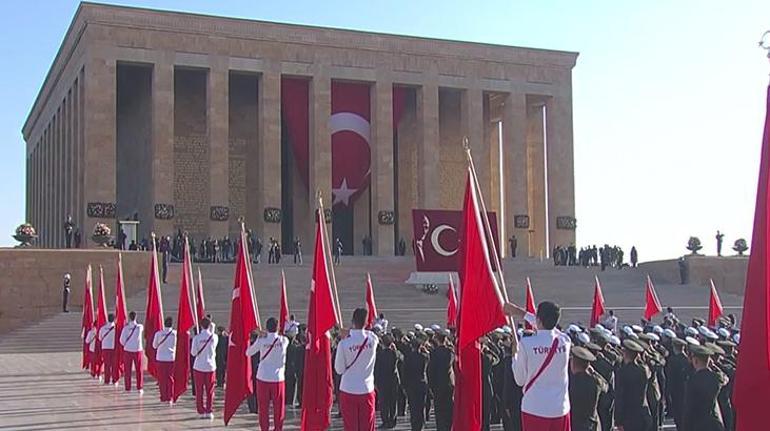 6911817936206bb89d50abfa Son dakika... Erdoğan ve devlet erkanı Ata'nın huzurunda