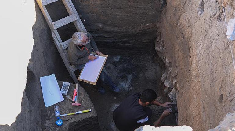 6911a1393b681ccda5138b78 Van'da 5 bin yıllık arpa taneleri bulundu