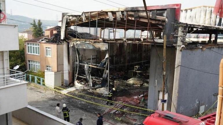 6911ca5336206bb89d50ae21 Parfüm tesisinde faciayı yaşayan çalışan anlattı! İş yeri hakkında flaş iddia: Patron geldi, öyle gördü gitti