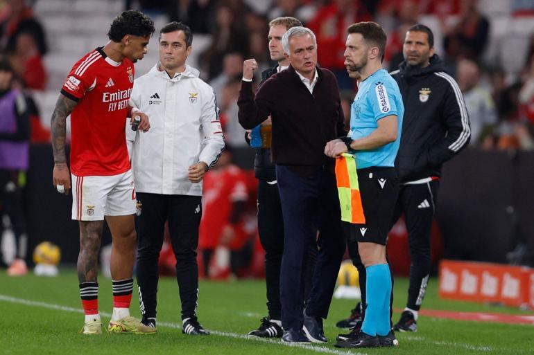 Benficada Mourinho için çanlar çalıyor Portekizde eleştirilerin hedefinde