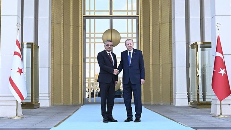 Cumhurbaşkanı Erdoğan KKTC Cumhurbaşkanı Tufan Erhürmanı resmi törenle karşıladı