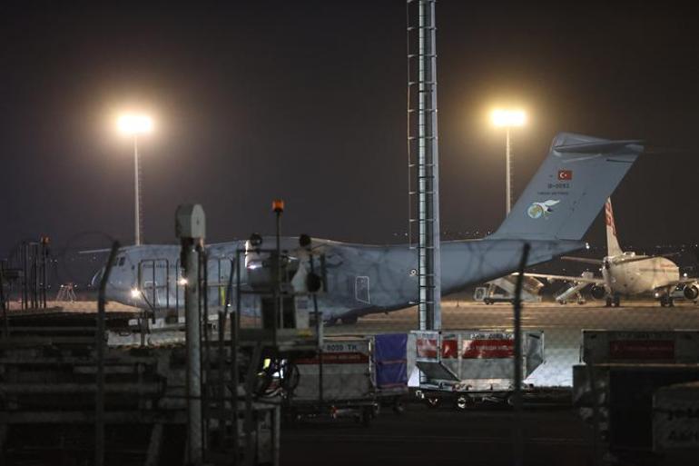 SON DAKİKA | 20 şehidimizin naaşı Türkiyede Gürcistandan havalanan uçak Ankaraya iniş yaptı