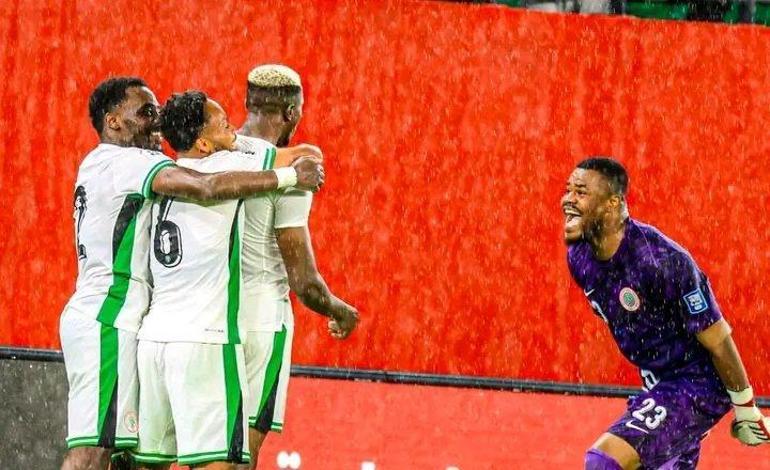 Nijeryada Osimhen özür diledi, uzatmada sözünü tuttu