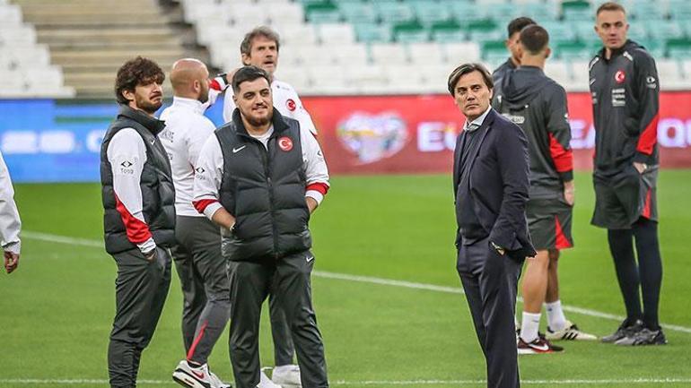 Bulgaristan maçı öncesi Milli Takımdan saha yürüyüşü