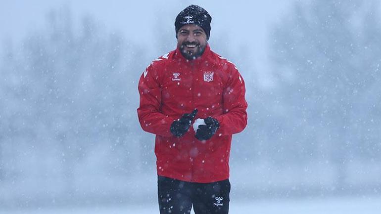 Sivasspordan kar altında antrenman