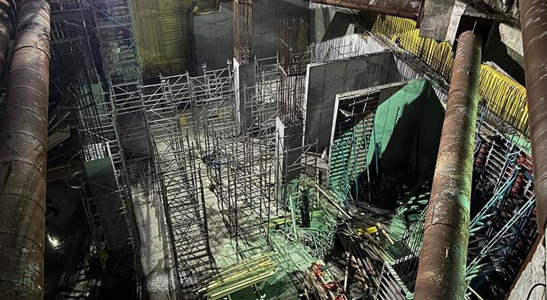 Beyoğlunda metro inşaatında çökme 1 işçi hayatını kaybetti