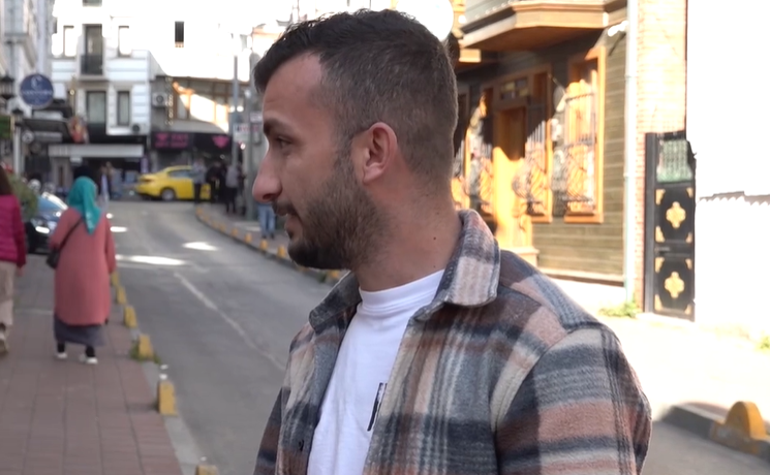 691b1a07610533a05f3a142e Kan kusarak taksiye sığındılar! Fatih'te zehirlenen Böcek ailesinin otele giriş görüntüleri ortaya çıktı